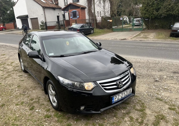 Honda Accord cena 39999 przebieg: 206000, rok produkcji 2013 z Poznań małe 92